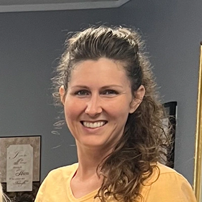 A headshot photo of Bethany, a massage therapist at Pleasant Hill Chiropractic